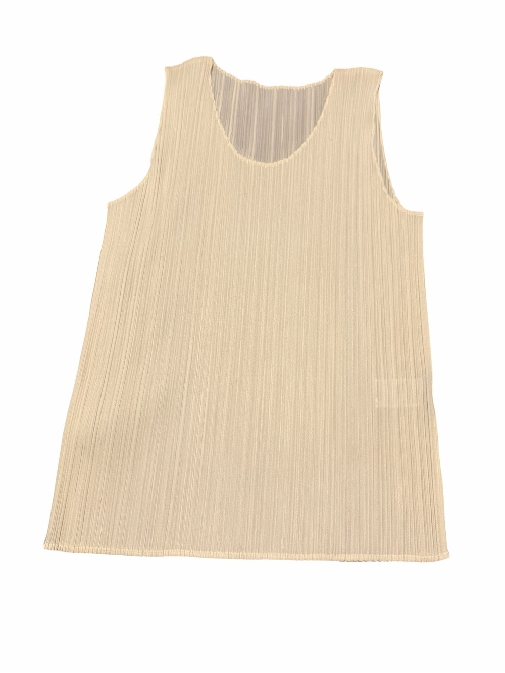 Issey Miyake Cream Pleated Sleeveless Crop Top,pre-owned,SZ 6, gently used.